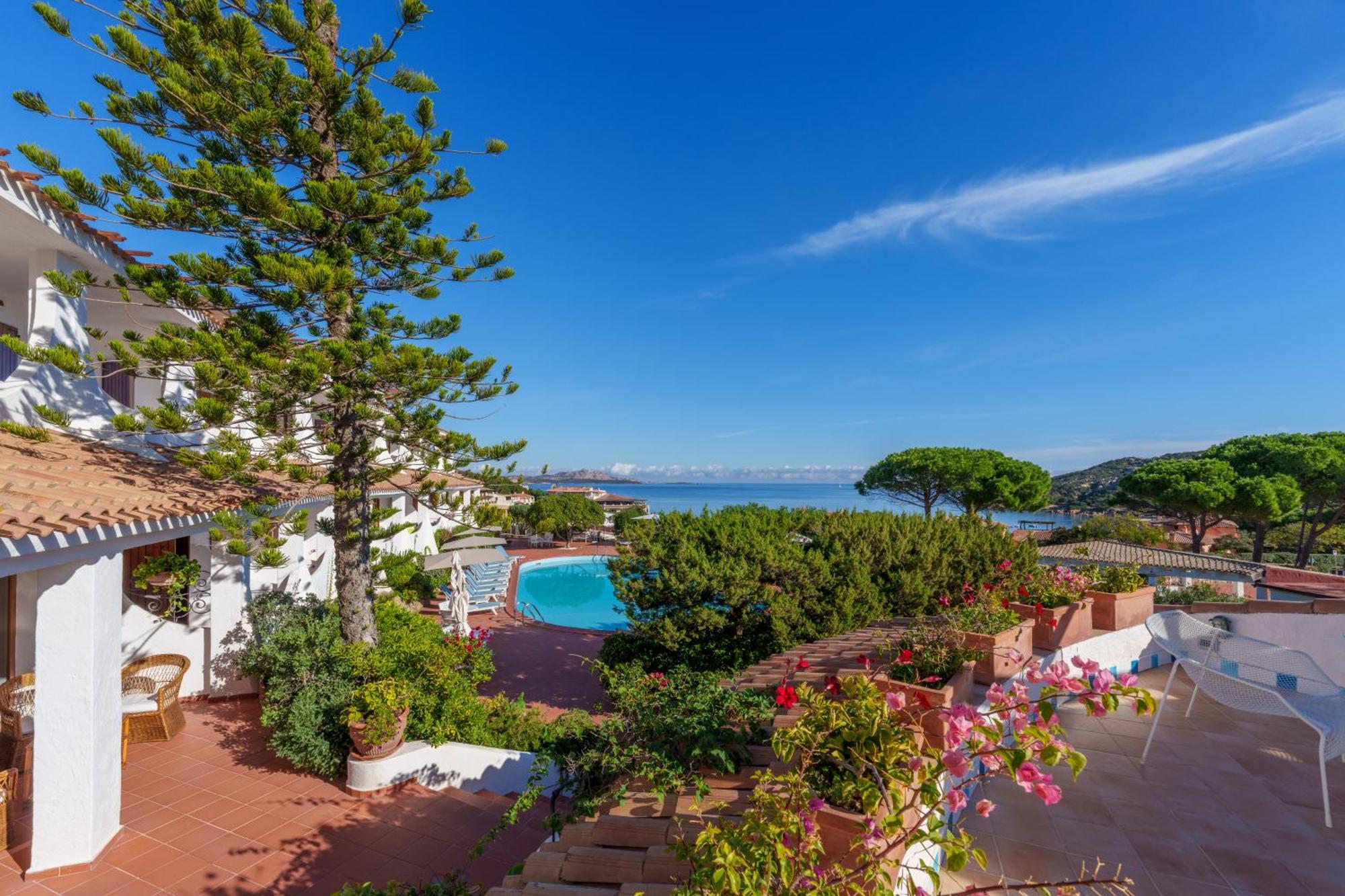 Hotel Punta Est 4*